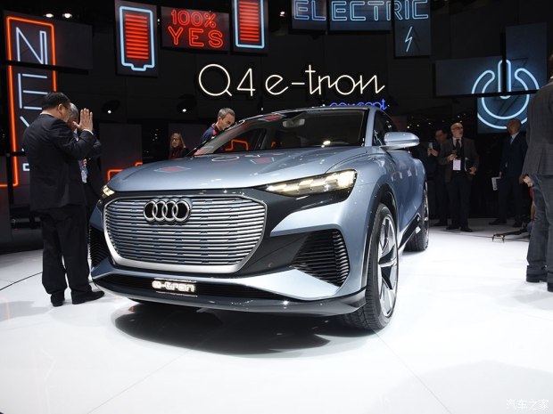 奧迪(進口) 奧迪Q4新能源(進口) 2019款 e-tron概念車 奧迪(進口) 奧迪Q4新能源(進口) 2019款 e-tron概念車