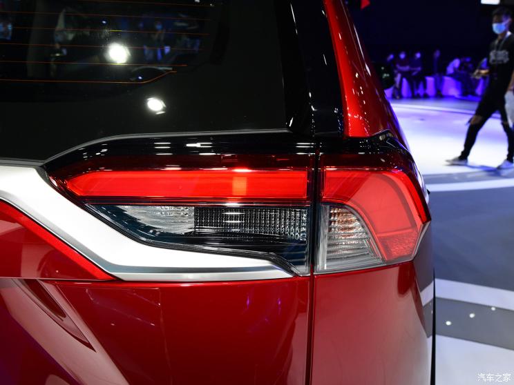 一汽豐田 RAV4榮放雙擎E+ 2021款 基本型