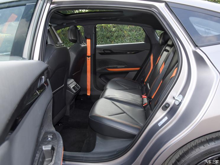 長安汽車 長安UNI-V 2022款 1.5T 運動版