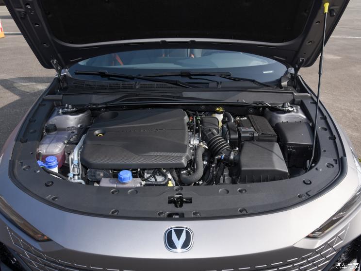 長安汽車 長安UNI-V 2022款 1.5T 運動版