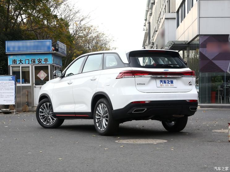 長安汽車 長安歐尚X7 PLUS 2022款 1.5T 手動尊享型