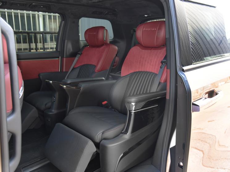 廣汽乘用車 傳祺M8 2023款 宗師系列 雙擎 御尊