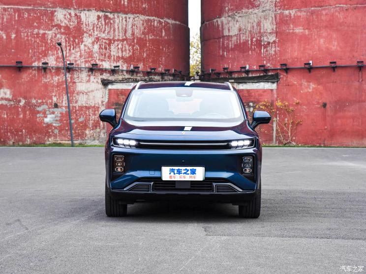 睿藍(lán)汽車 睿藍(lán)9 2023款 創(chuàng)始版 6座