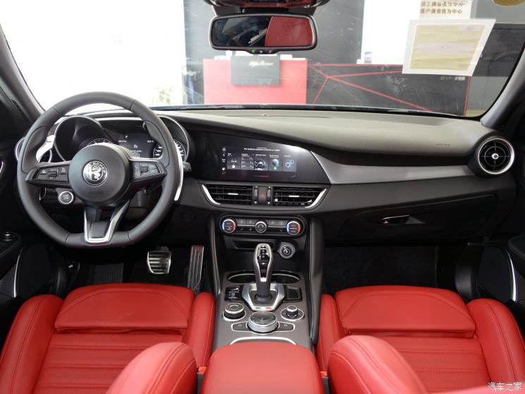 阿爾法?羅密歐 Giulia朱麗葉 2022款 2.0T 280HP Veloce 賽道版