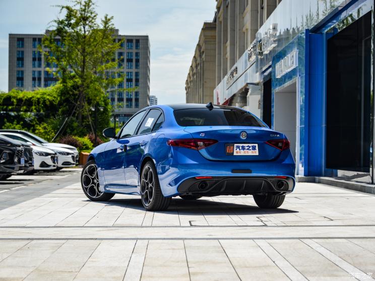 阿爾法?羅密歐 Giulia朱麗葉 2022款 2.0T 280HP Veloce 賽道版