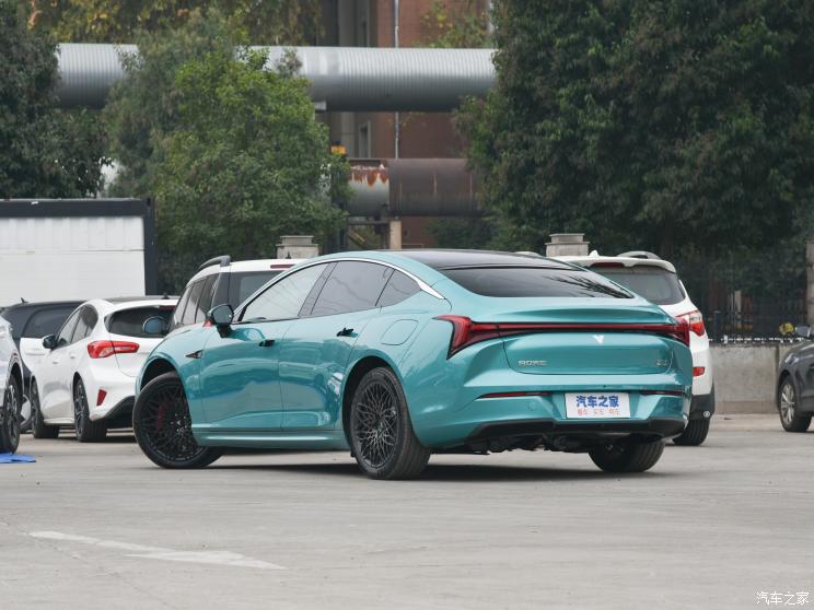 合眾汽車 哪吒S 2022款 增程版 1160km 后驅大版