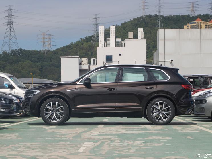 大眾(進口) 途銳 2022款 3.0TSI 銳享版 經典運動套裝