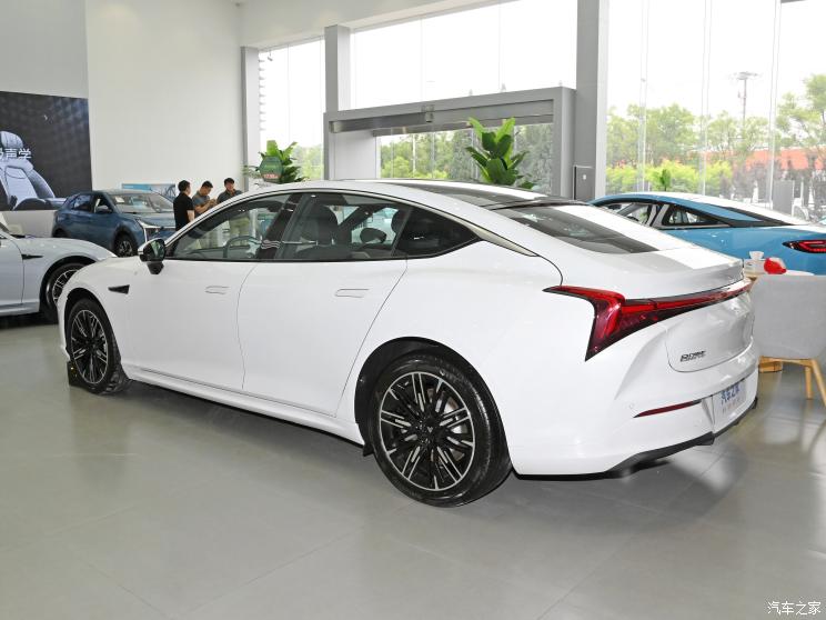 合眾汽車 哪吒S 2023款 純電 520km 后驅(qū)Lite版