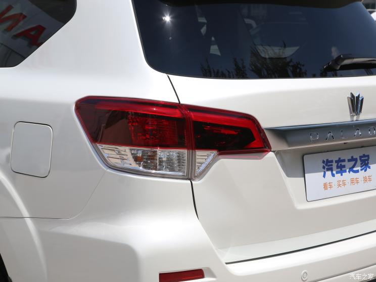 鄭州日產(chǎn) 帕拉丁 2023款 2.0T 四驅(qū)尊享型