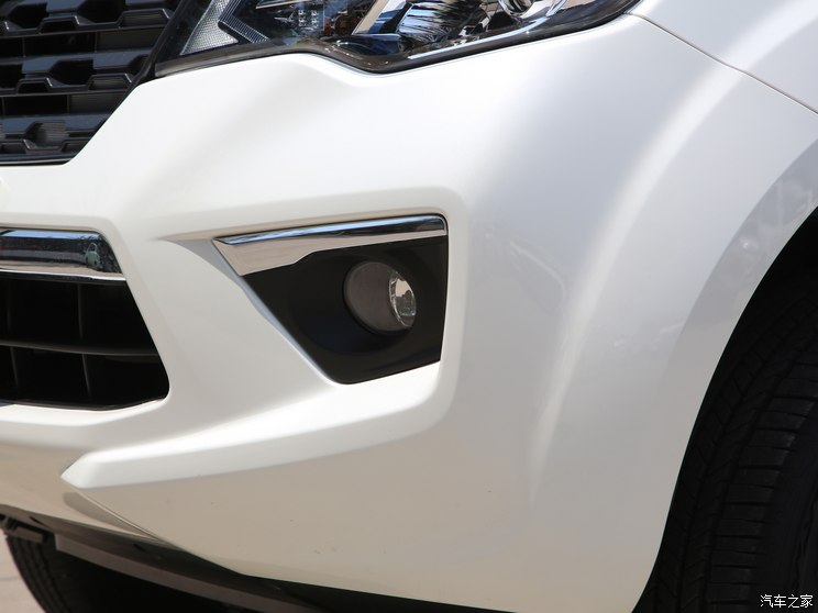 鄭州日產(chǎn) 帕拉丁 2023款 2.0T 四驅(qū)尊享型