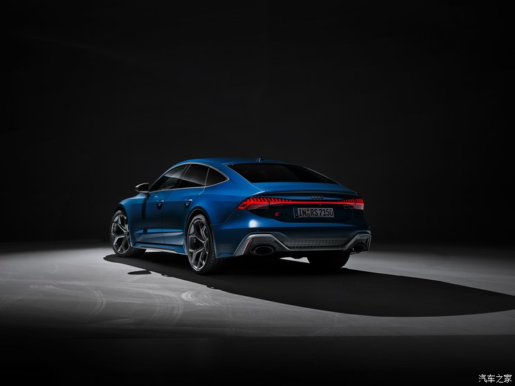 Audi Sport 奧迪RS 7 2023款 RS 7 Sportback Performance 歐洲版