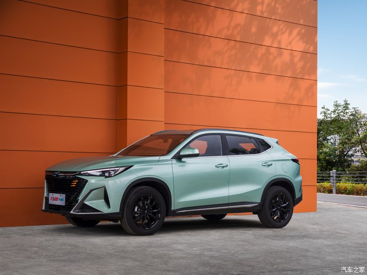 長安汽車 長安歐尚X5 PLUS 2023款 1.5T DCT先鋒型 律動版