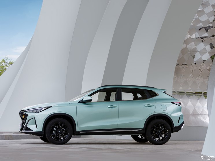 長安汽車 長安歐尚X5 PLUS 2023款 1.5T DCT先鋒型 律動版
