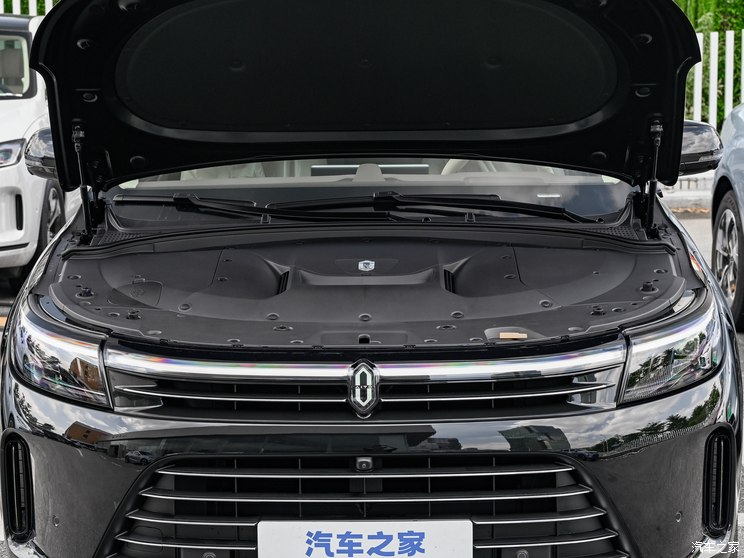 賽力斯汽車(chē) 問(wèn)界M7 2024款 1.5T 兩驅(qū)Plus版 5座