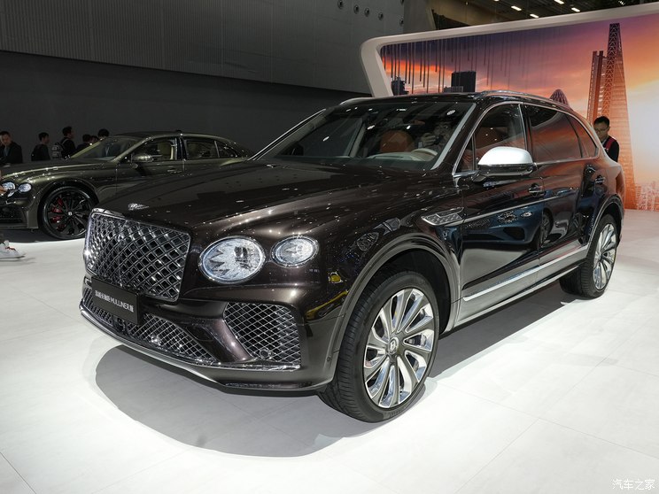 賓利 添越 2024款 4.0T V8 長(zhǎng)軸距MULLINER版