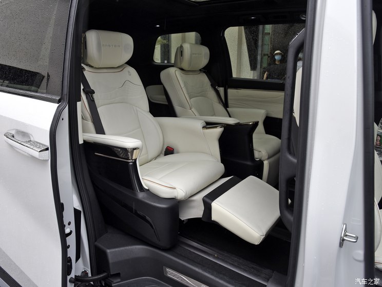 廣汽乘用車 傳祺M8 2023款 宗師系列 400T 自動旗艦