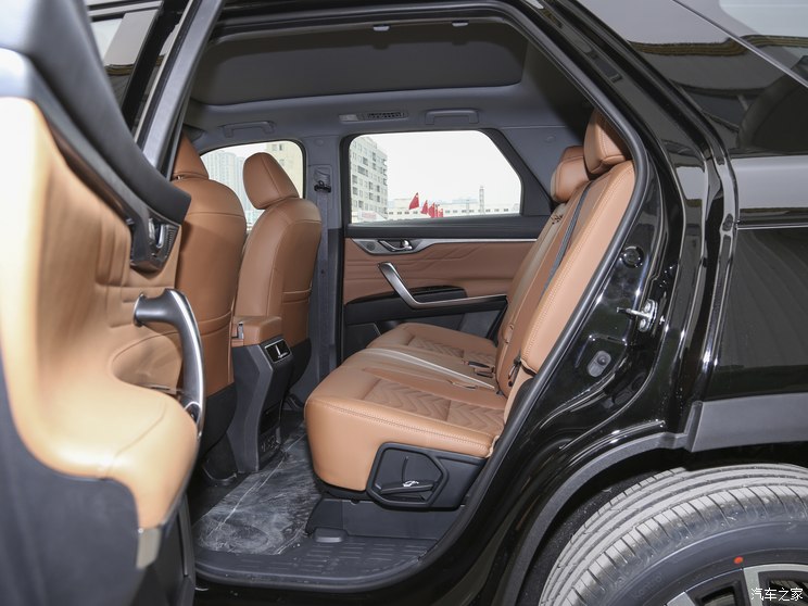 長(zhǎng)安汽車 長(zhǎng)安CS95 2023款 2.0T 兩驅(qū)豪華型PLUS