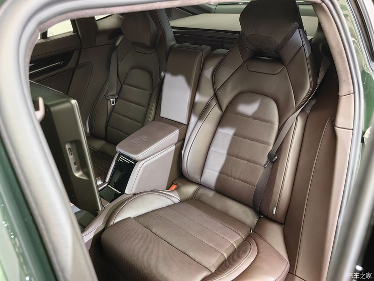 保時捷 Panamera新能源 2024款  Panamera Turbo E-Hybrid 行政加長版 4.0T