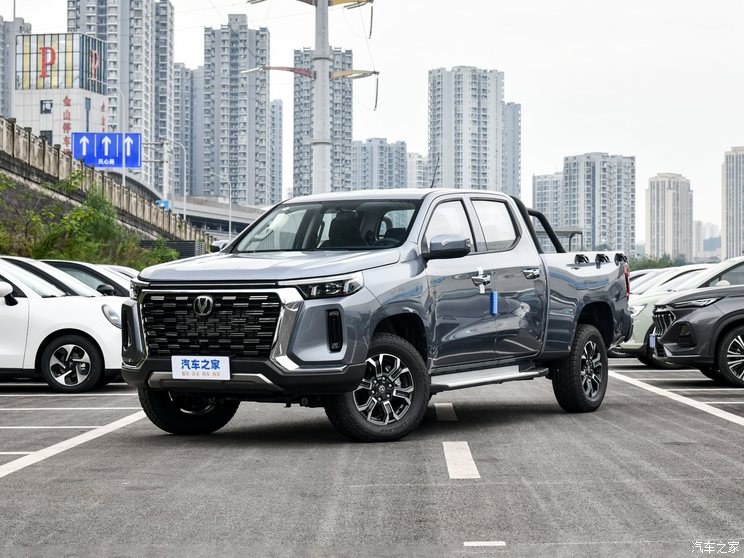 長安汽車 長安覽拓者 2024款 尊享版 2.0T手動四驅汽油精英型標箱
