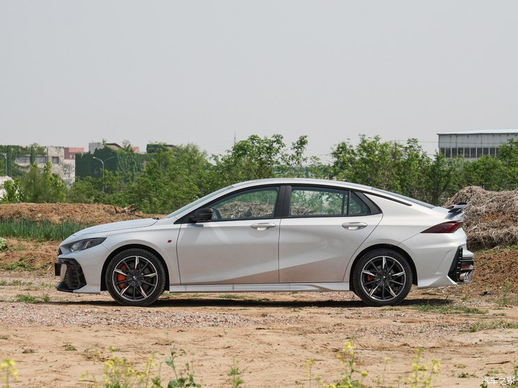 廣汽乘用車 影豹 2024款 400T 自動(dòng) R PRO版